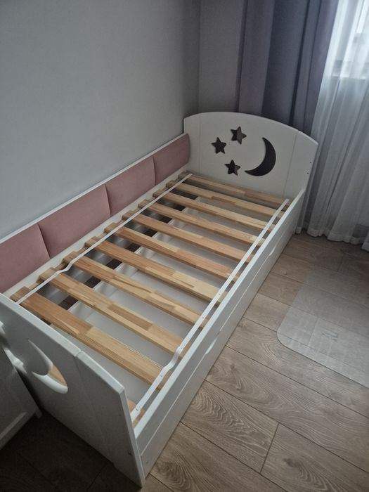 Łóżko dziecięce 160x80 z szuflada i materacem hevea