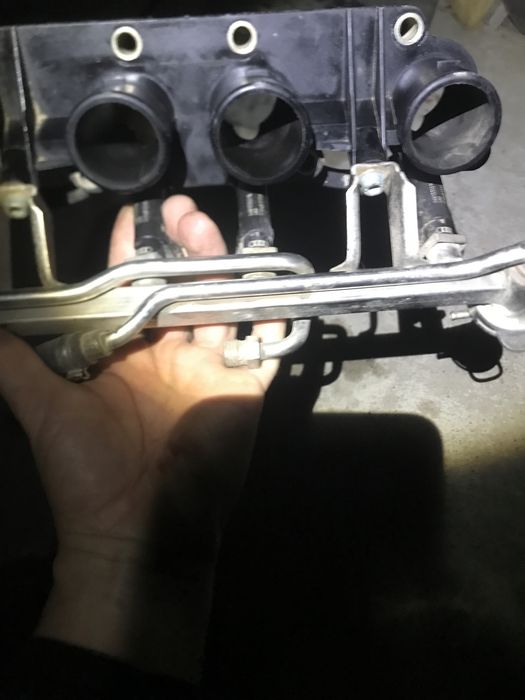 Коллектор в зборе на Ауди, VW и Шкода