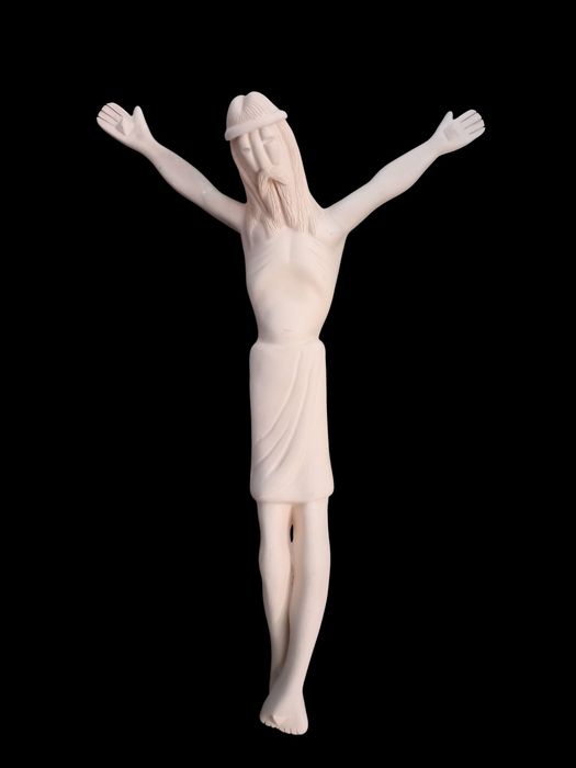 Unfired porcelain Christ figure – fine and delicate
