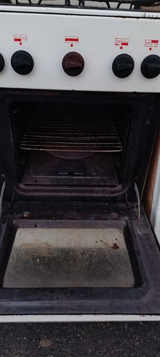 Продам газову плиту.