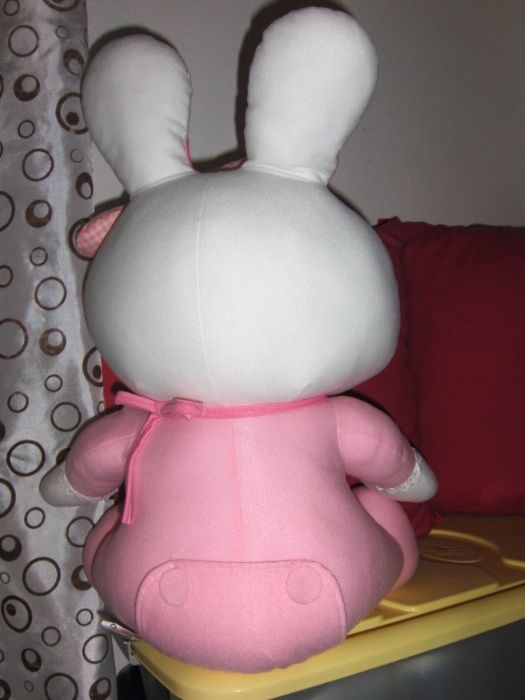 PELUCHES: Coelhinha; Ursinhos; Dromedário - NOVOS