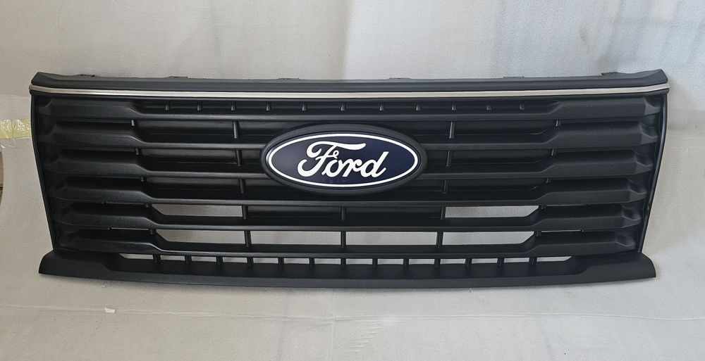 Grill  atrapa przod ford curier mk3 nowy oryginał