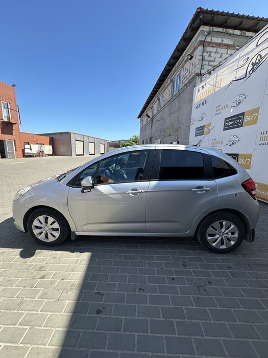 Оренда прокат авто лафет Flat out