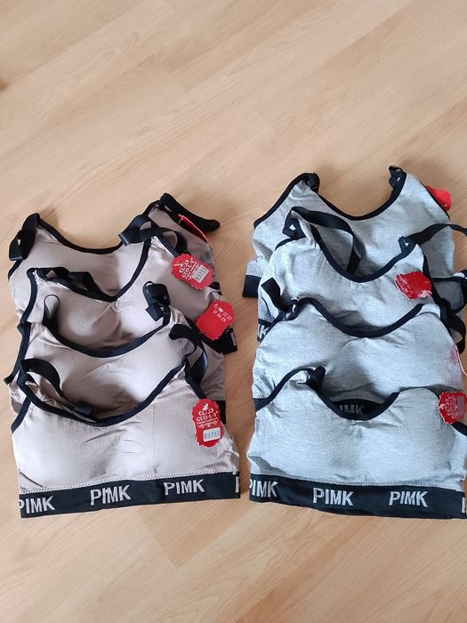 Топ спортивний с поролоновой чашкой. Уценка.