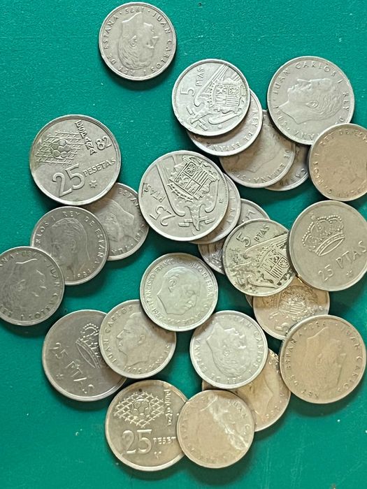 Moedas de espanha, 5 pesetas e 25 pesetas - Anos 70´s e 80´s  - 32 un
