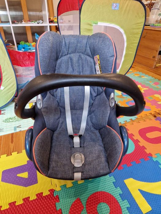 Автокресло Maxi cosi