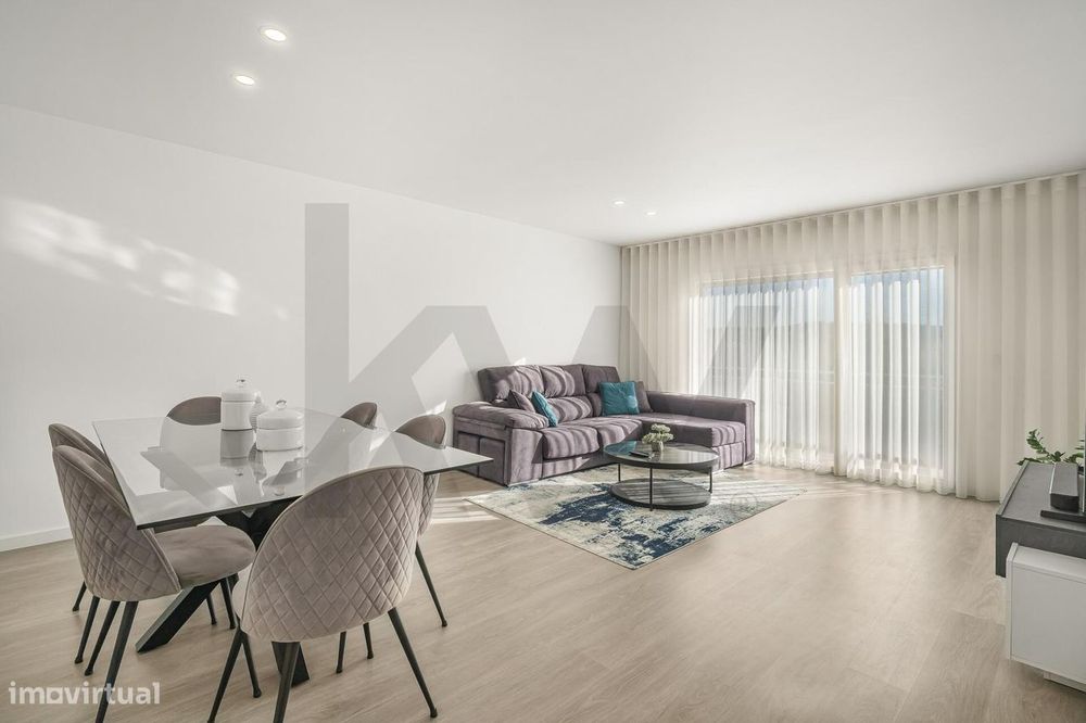 Modernidade e Conforto: T3 de Áreas Generosas