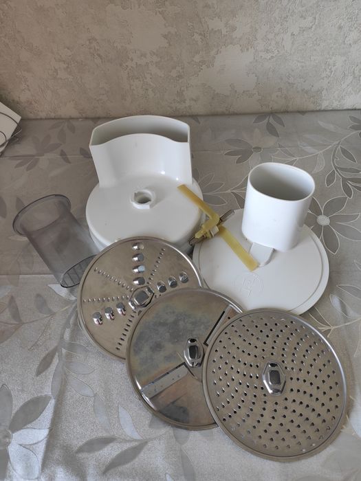 Кухонний комбайн Bosh MUM 4875