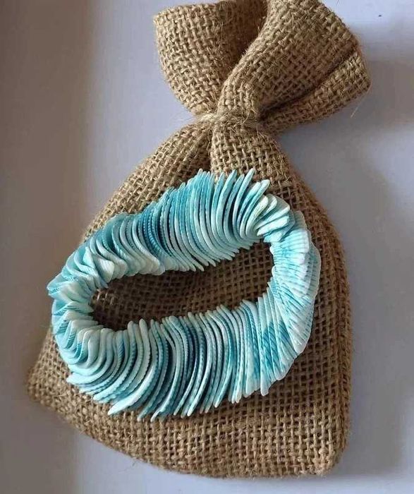 Letnia bransoletka z muszelek – styl plażowy / boho