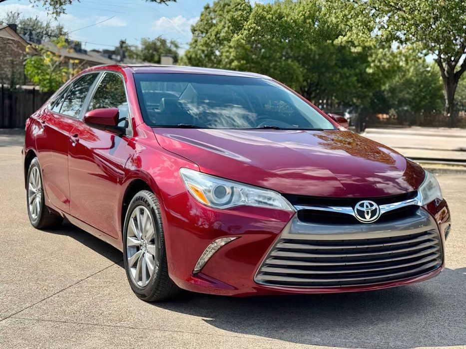 Toyota Camry XLE      2016