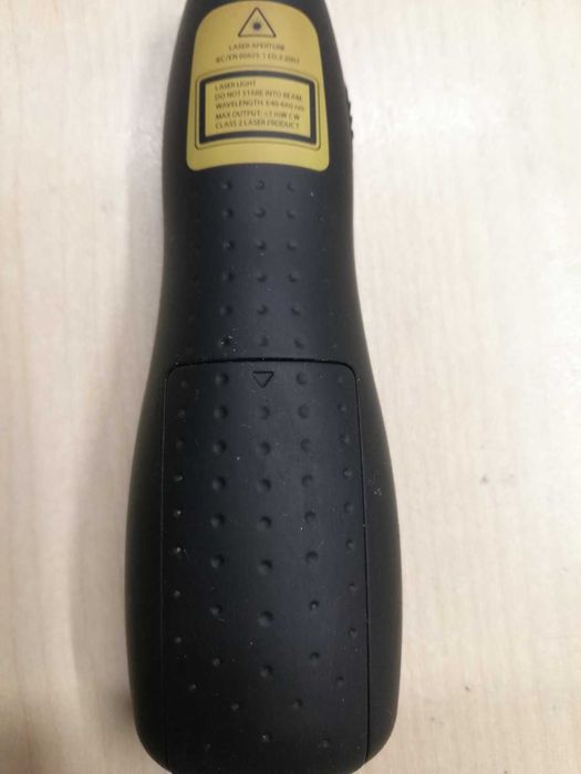 Пульт-презентер Logitech R400