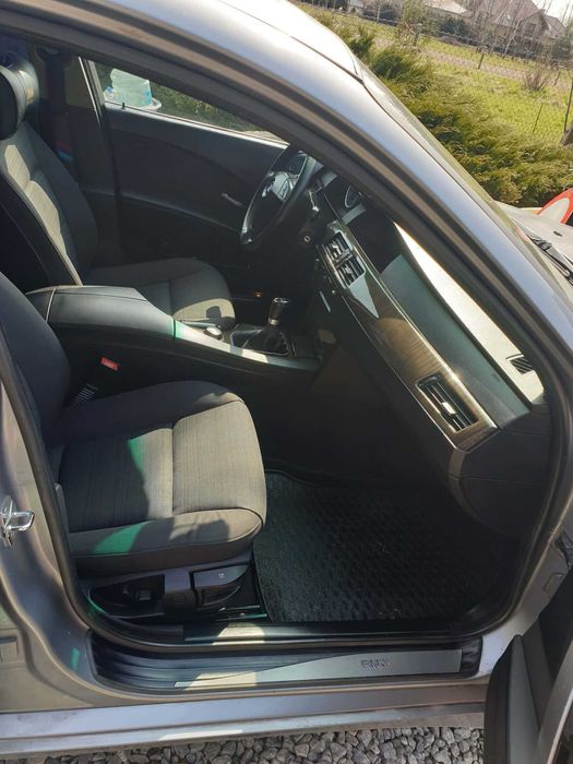 BMW E60 2.2 Benzyna 2003r