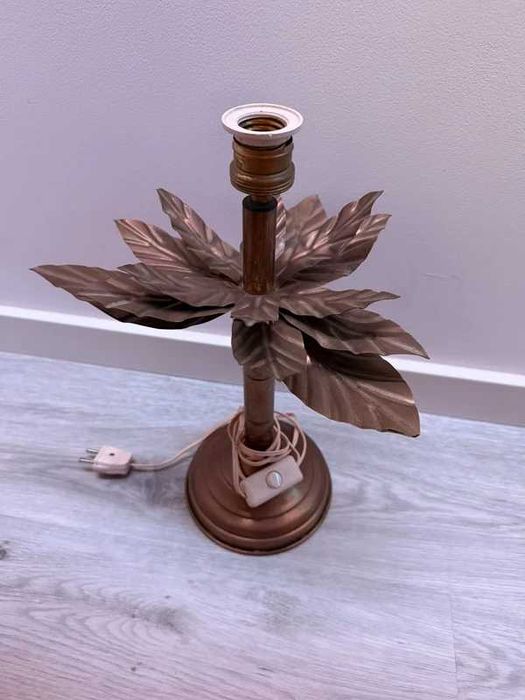 Candeeiro de Mesa Vintage Palmeira / Botânico – Metal Dourado Envelhecido