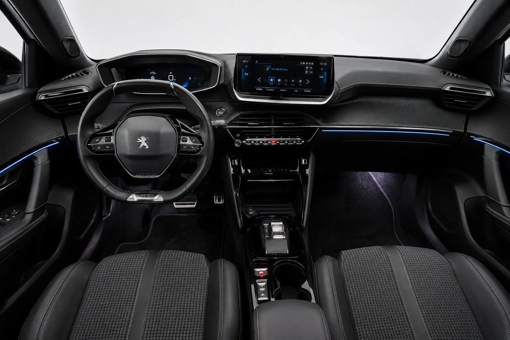 Peugeot e-2008 50 kWh GT
