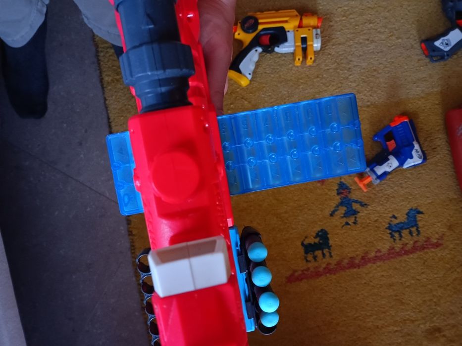 Armas variadas de NERF