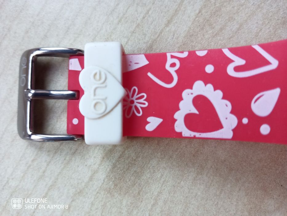 Relógio One vermelho