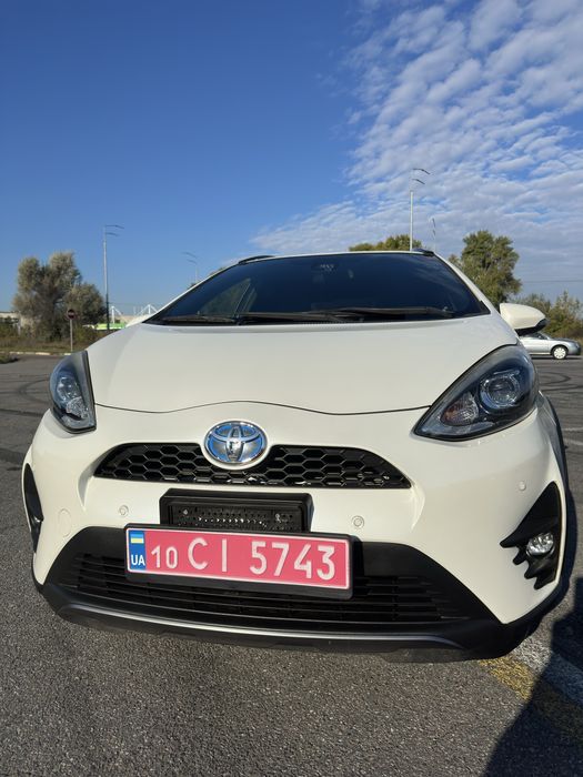 4л/100 км! Toyota AQUA 1.5 гібрид CROSSOVER 2019 рік 13800$