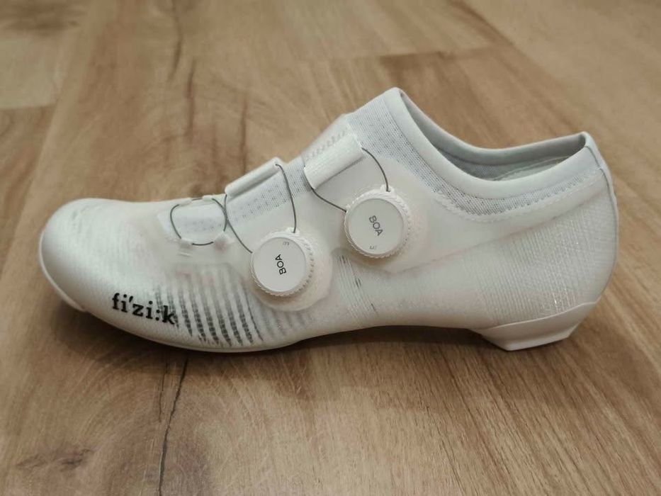 Sapatos de estrada Fizik Vega Carbon "Novos"