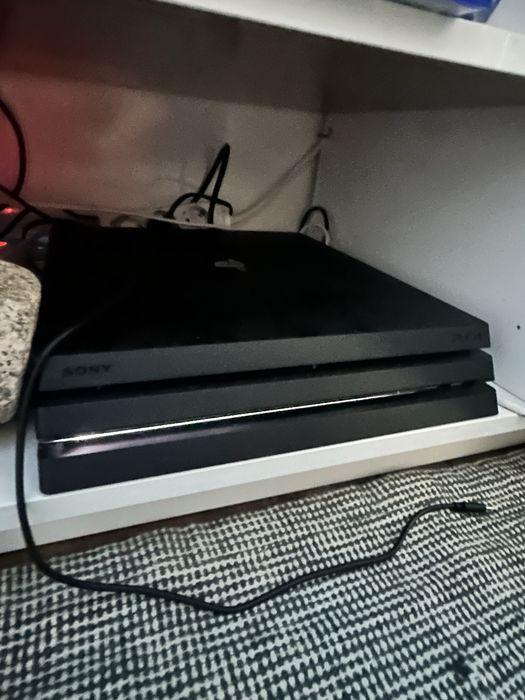 Playstation 4 Pro 1TB