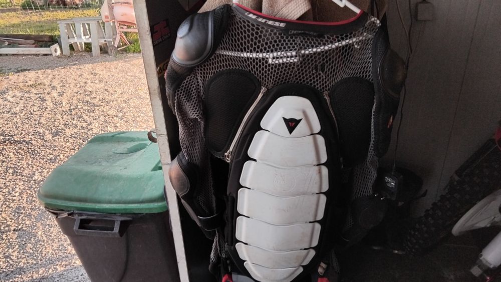 Colete integral dainese