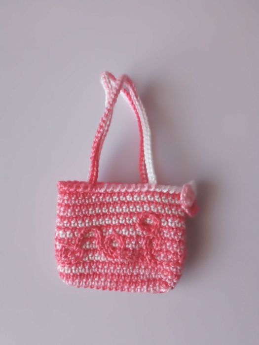 Tote bag em crochet para boneca