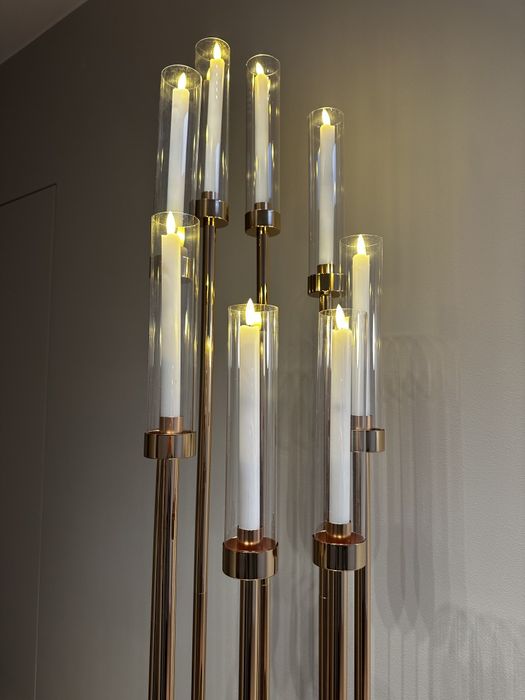 Świecznik ośmioramienny ze świeczkami led z regulacją pilotem