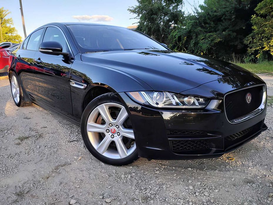 Jaguar XE      2018