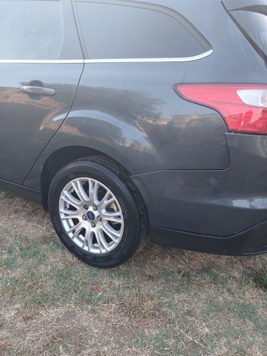Ford focus Salvado