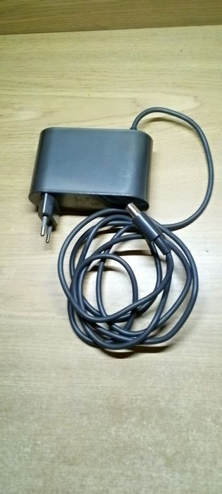 Блок живлення Dyson.