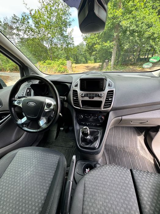 Ford Transit Connect | 2020 | 3 lugares | Ar condicionado