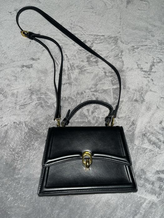 Маленька жіноча сумочка, чорна