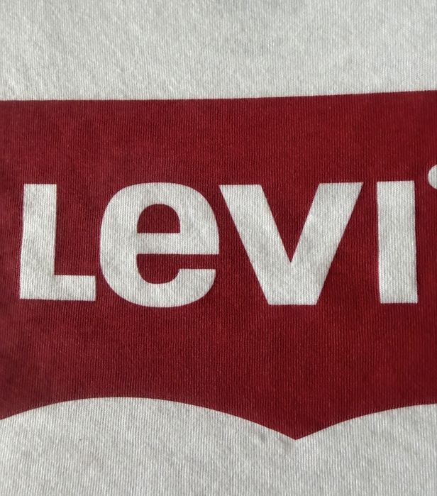 Нова футболка Levis 13-15 років 155-159 см