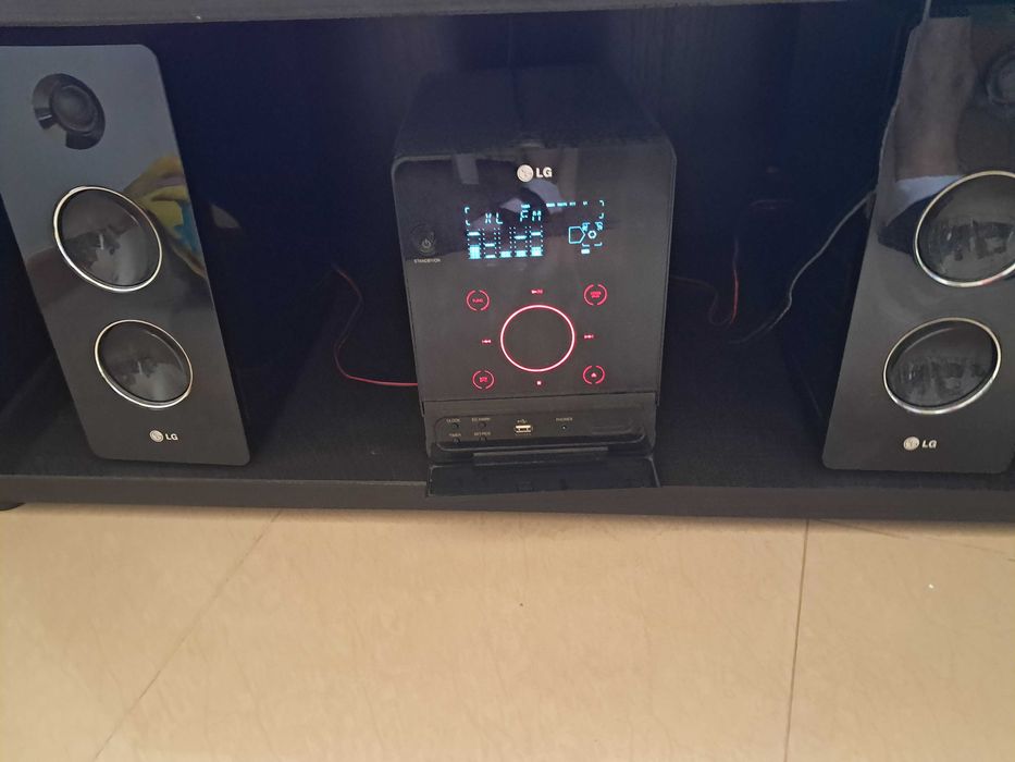 Vendo  aparelho  de musica