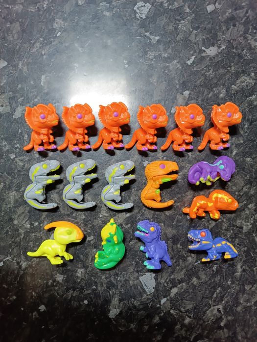 Динозаври з Кіндер джой всі по 30 грн