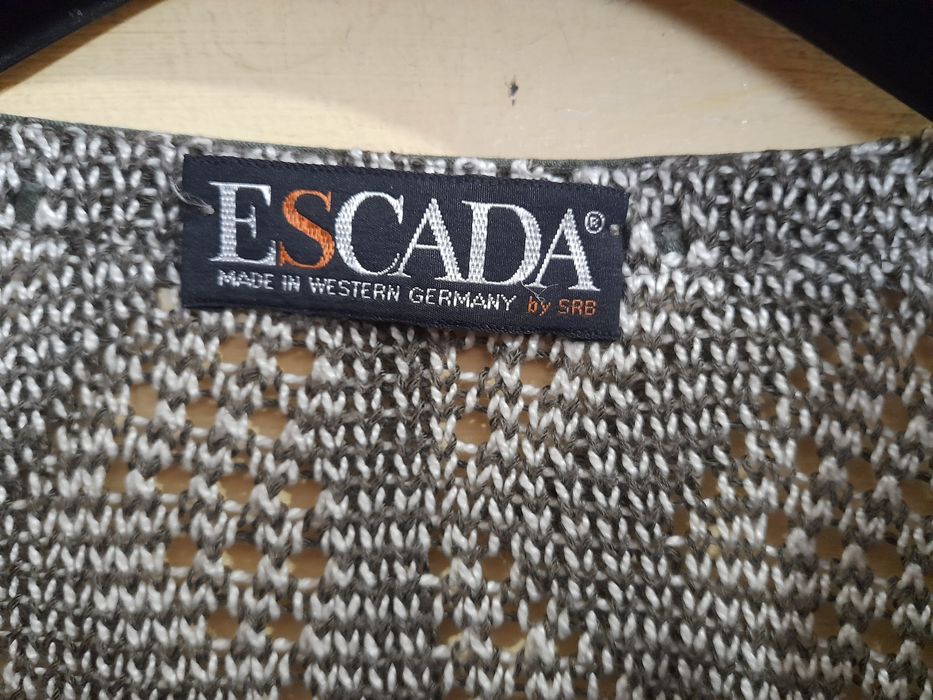 Escada оригінал жіночий джемпер кофта реглан