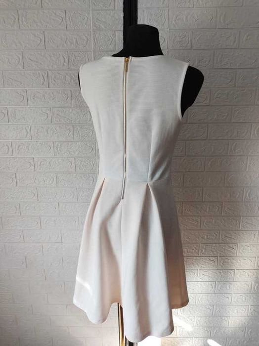 Sukienka rozmiar m koktajlowa lato troll cena 18 zł