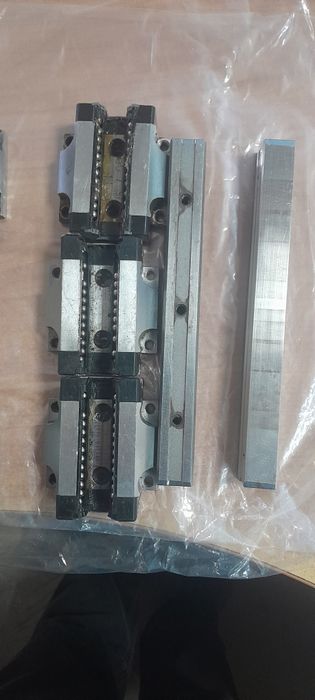 Направляючі каретки (Лінійні підшипники)