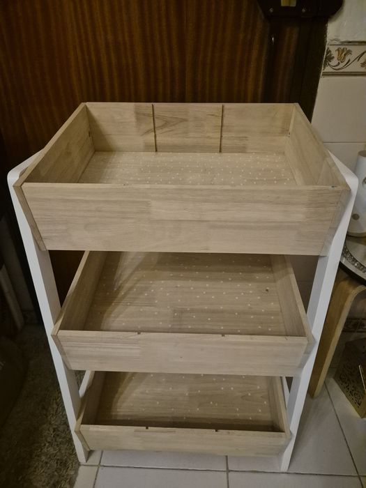 Estante ZARA HOME KIDS impecavel