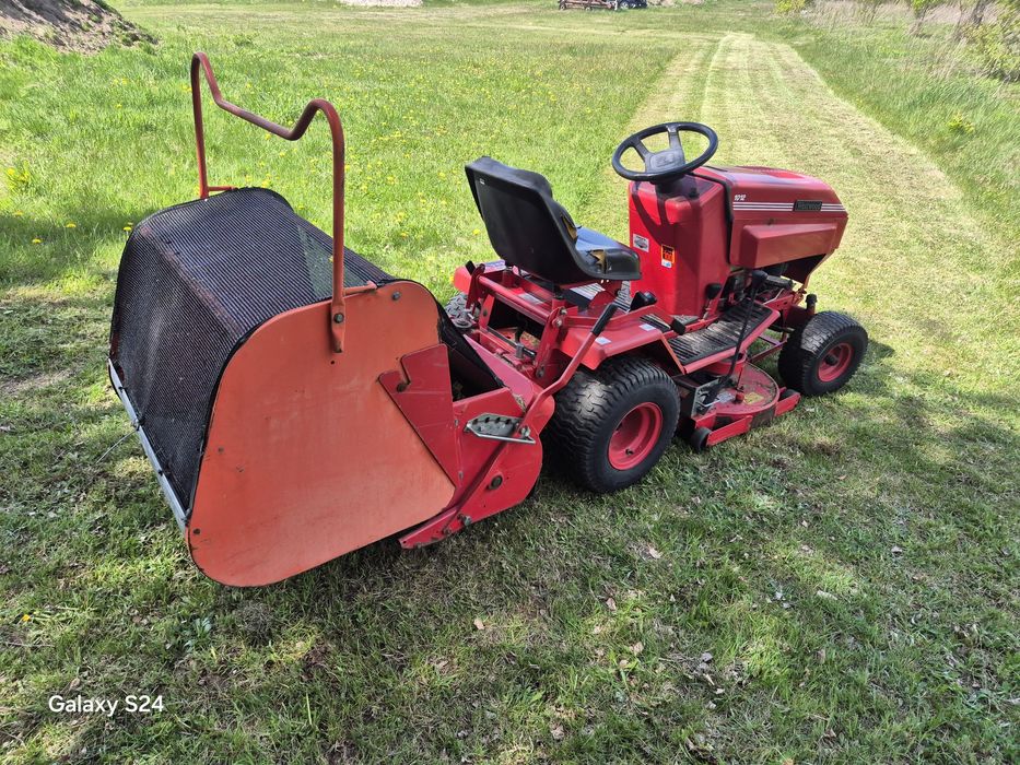 Traktorek zamiatarką kosiarka WESTWOOD 1012