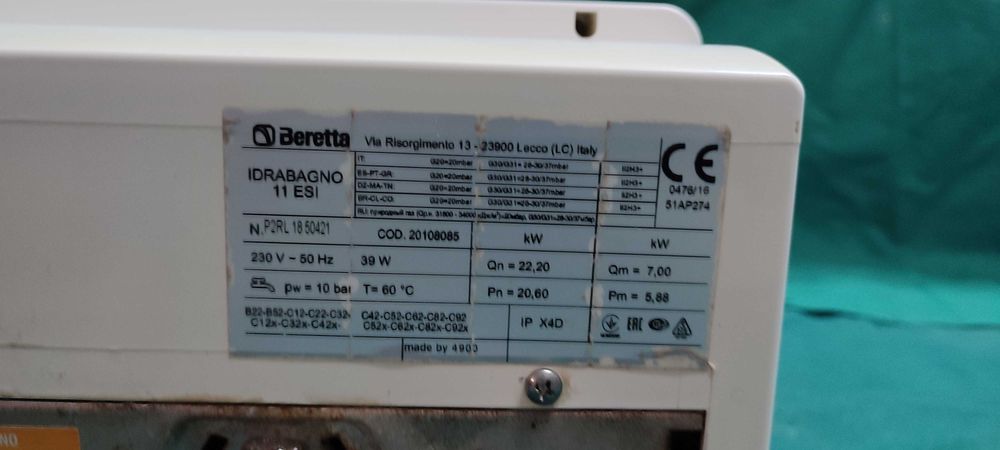 Caldeira de agua quente , marca BERETTA
