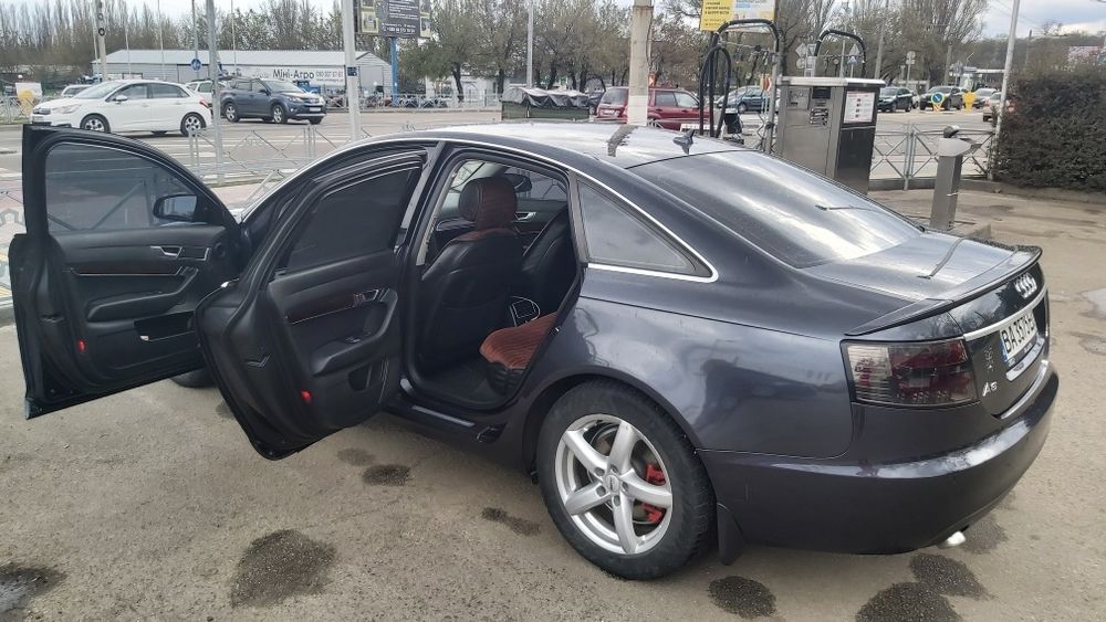 Продам авто повністю обслужене авто Ауді а 6 с 6