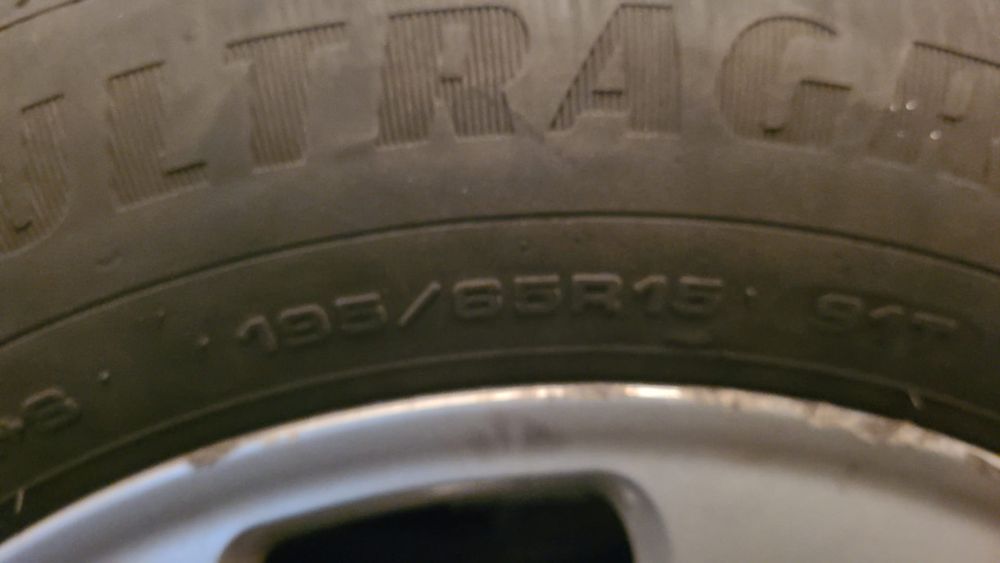 Komplet opon zimowych Goodyear ultragrip