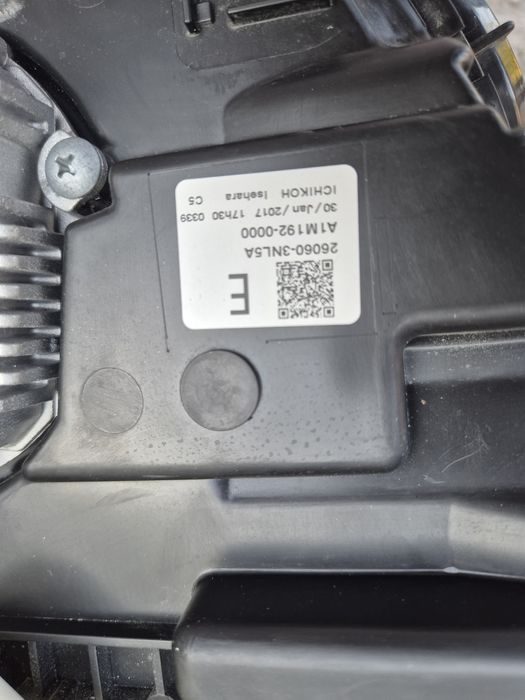 Передні фари Nissan Leaf Ніссан Ліф led 2011-2017 р.
