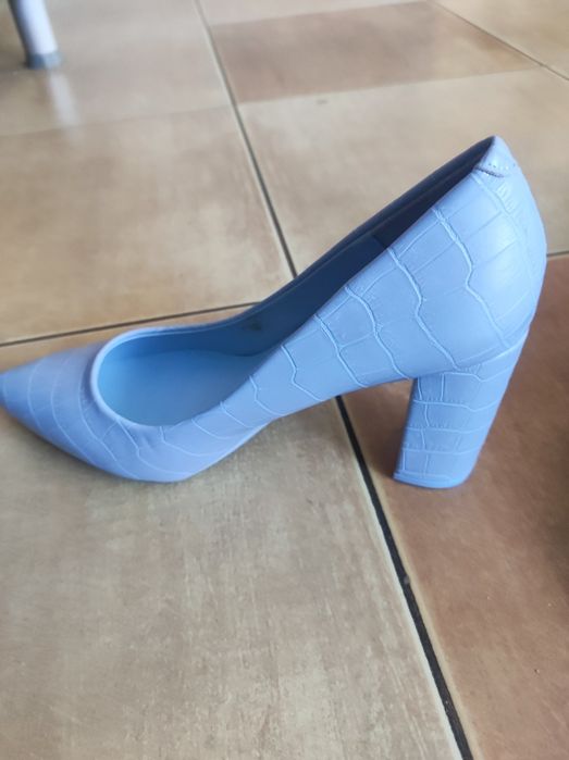 Buty czółenka nowe rozmiar 37