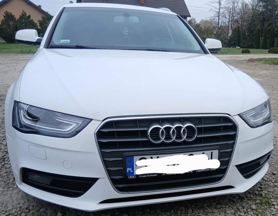Białe Audi A4B8FL