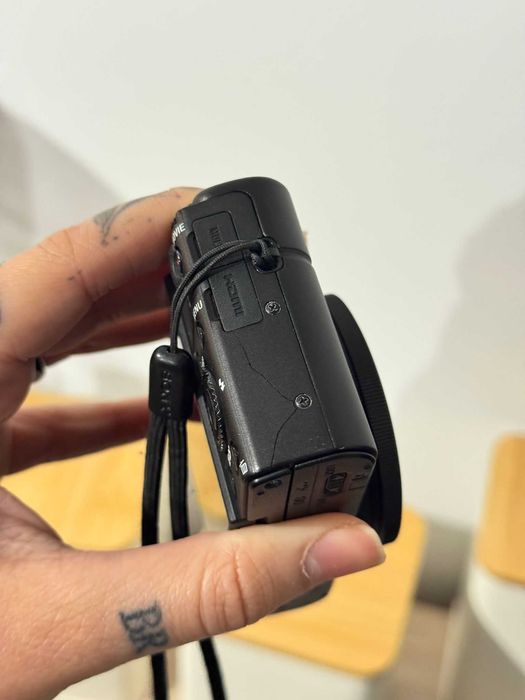 Câmera Fotográfica/Video Sony RX100 M2