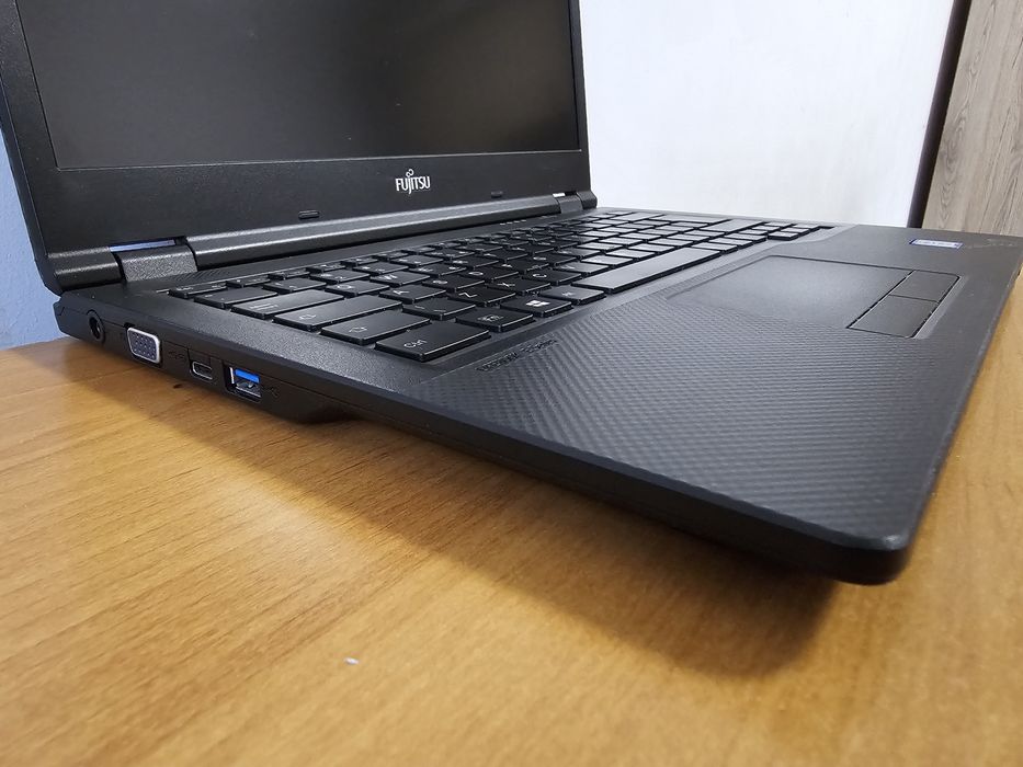 Szybki Laptop Fujitsu LifeBook E548 i5 16GB DDR4 Dysk SSD szybki