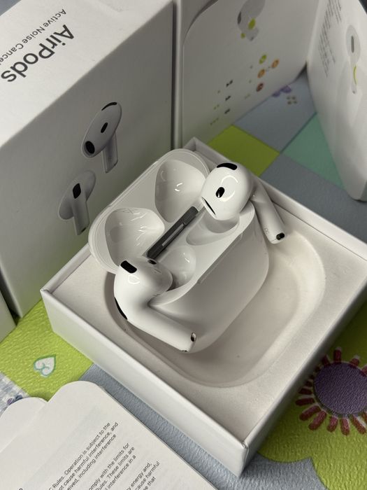 Навушники Apple AirPods 4 (ANC - функція активного шумоподавлення)