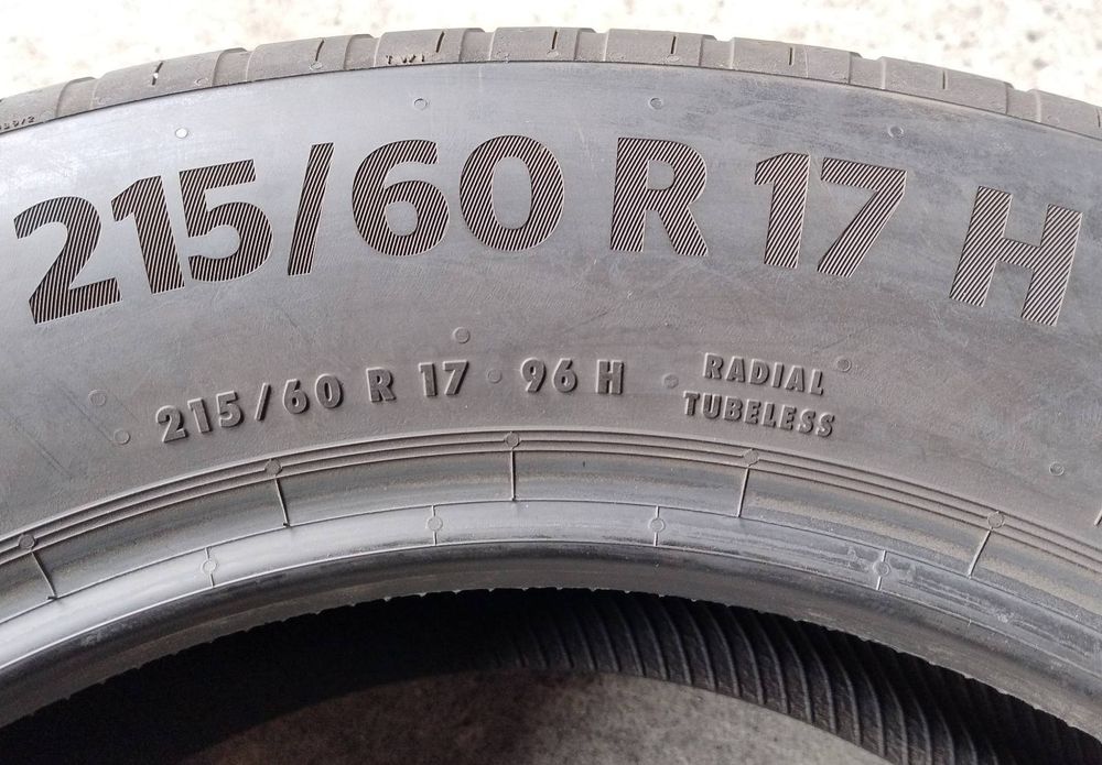 Шини літні демо  R17 215/60 Continental Eco Contact 6