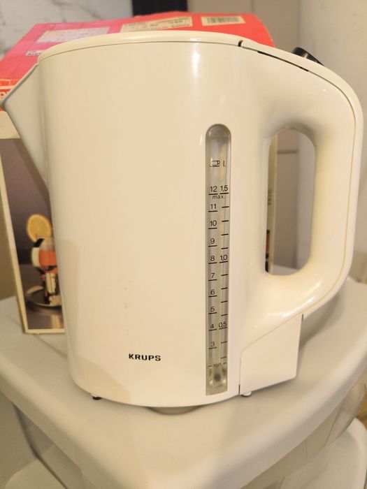 Jarro elétrico da marca Krups nunca usado